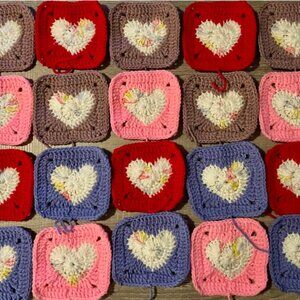 Lot of 20 5” ROMANTIC HEARTS Crochet HEART GRANNY SQUARES Afghan DIY Throw